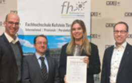 Celebrating the 2022 Research Award (from left): Director of Studies Prof. (FH) Dr. Peter Dietrich, Prof. (FH) PD Dr. Christoph Hauser (thesis supervisor), award winner Anna Thaler, MA, and Prof. (FH) PD Dr. Mario Döller, Rector of the University of Applied Sciences.