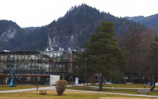 Große Bestätigung für die Personalpolitik: FH Kufstein Tirol unter den 15 besten Arbeitgebern im Hochschulbereich