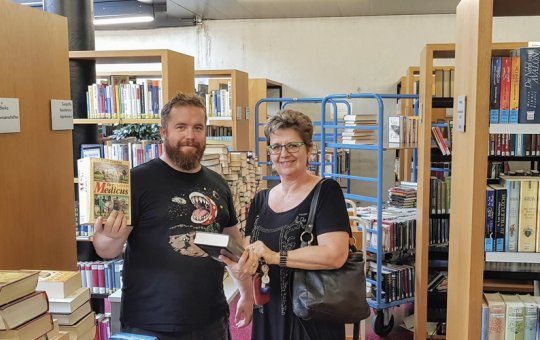 Die Übersiedelung der Buchbestände der Stadtbücherei in den Neubau der FH ist im Spätherbst 2019 geplant – Übergangsmaßnahmen im Bibliotheksbetrieb werden per FH-Website bekannt gegeben.