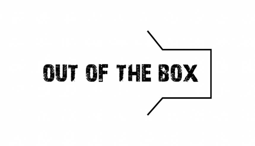 Box mit Schriftzug Out of the Box
